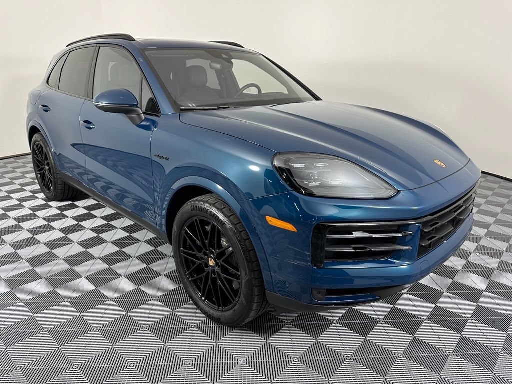 Certified 2026 Porsche Cayenne E-Hybrid AWD/4WD image 12