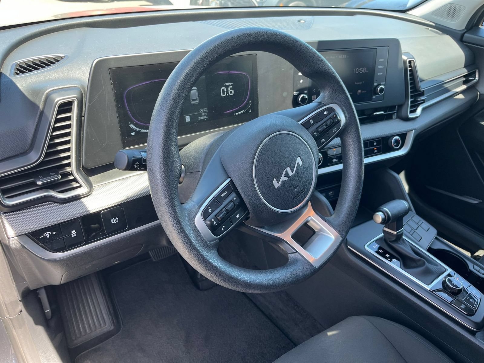 Used 2025 Kia Sportage LX FWD image 31