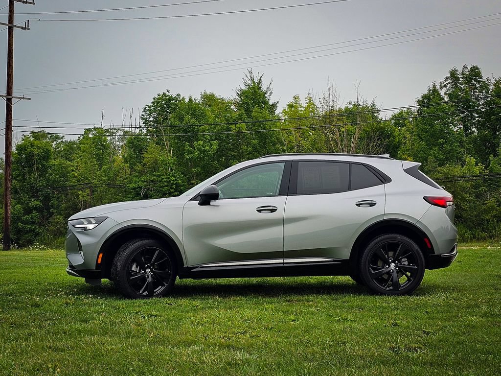 Used 2023 Buick Envision Essence w/ Sport Touring Package AWD/4WD image 7