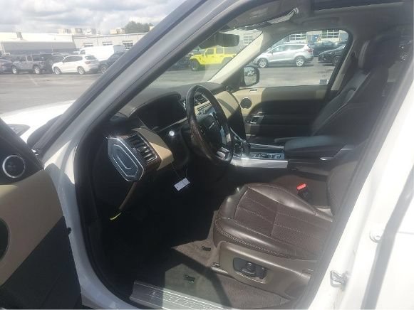 Used 2019 Land Rover Range Rover Sport HSE AWD/4WD image 4