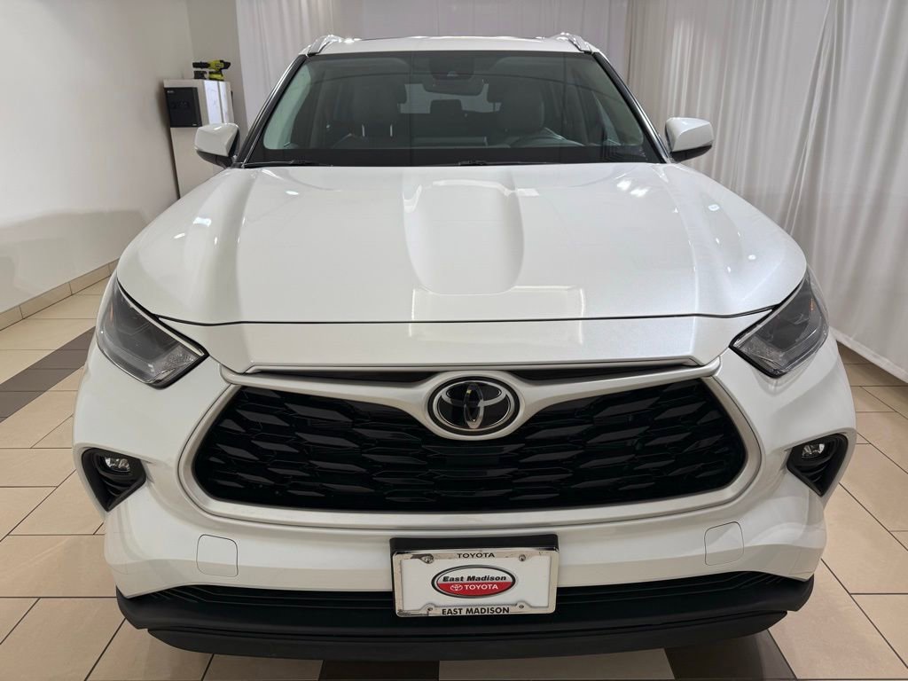 Used 2022 Toyota Highlander XLE image 26