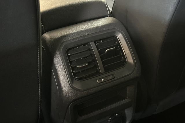 Used 2024 Volkswagen Tiguan SE R-Line image 16