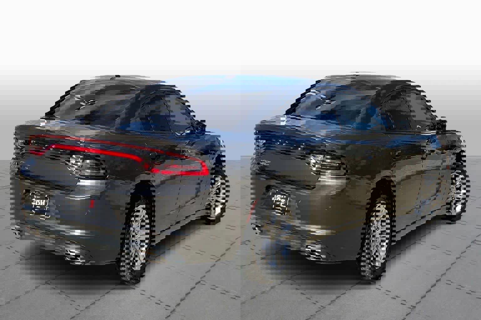 Used 2022 Dodge Charger SXT image 11