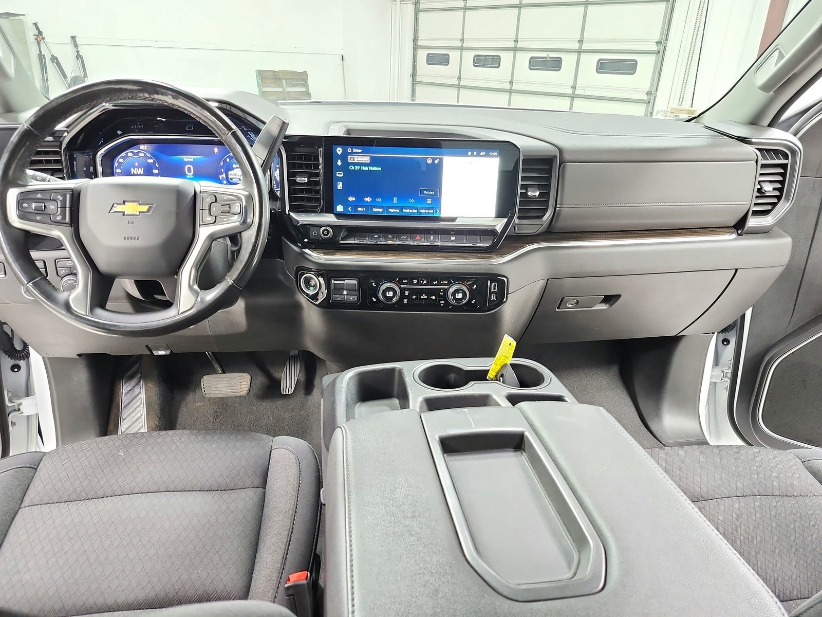 Used 2025 Chevrolet Silverado 1500 LT AWD/4WD image 26