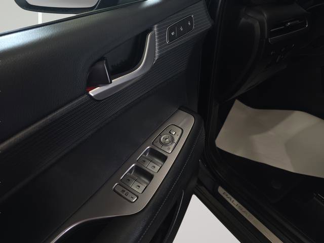 Used 2023 Hyundai Palisade Limited AWD/4WD image 11