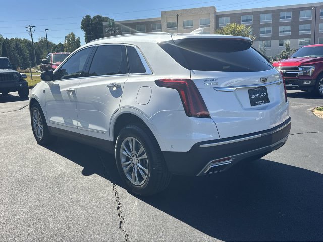 Used 2022 Cadillac XT5 Premium Luxury w/ Technology Package FWD image 6