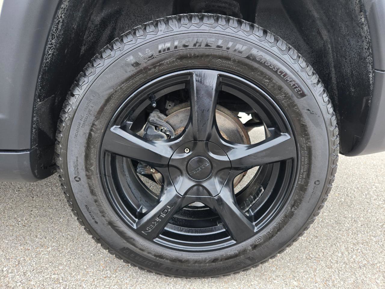 Used 2019 Jeep Compass Latitude w/ Popular Equipment Group image 9