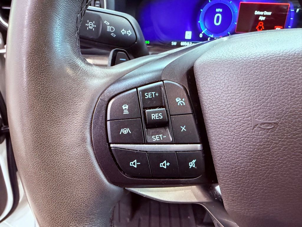 Used 2020 Ford Explorer Platinum w/ Premium Technology Package image 27