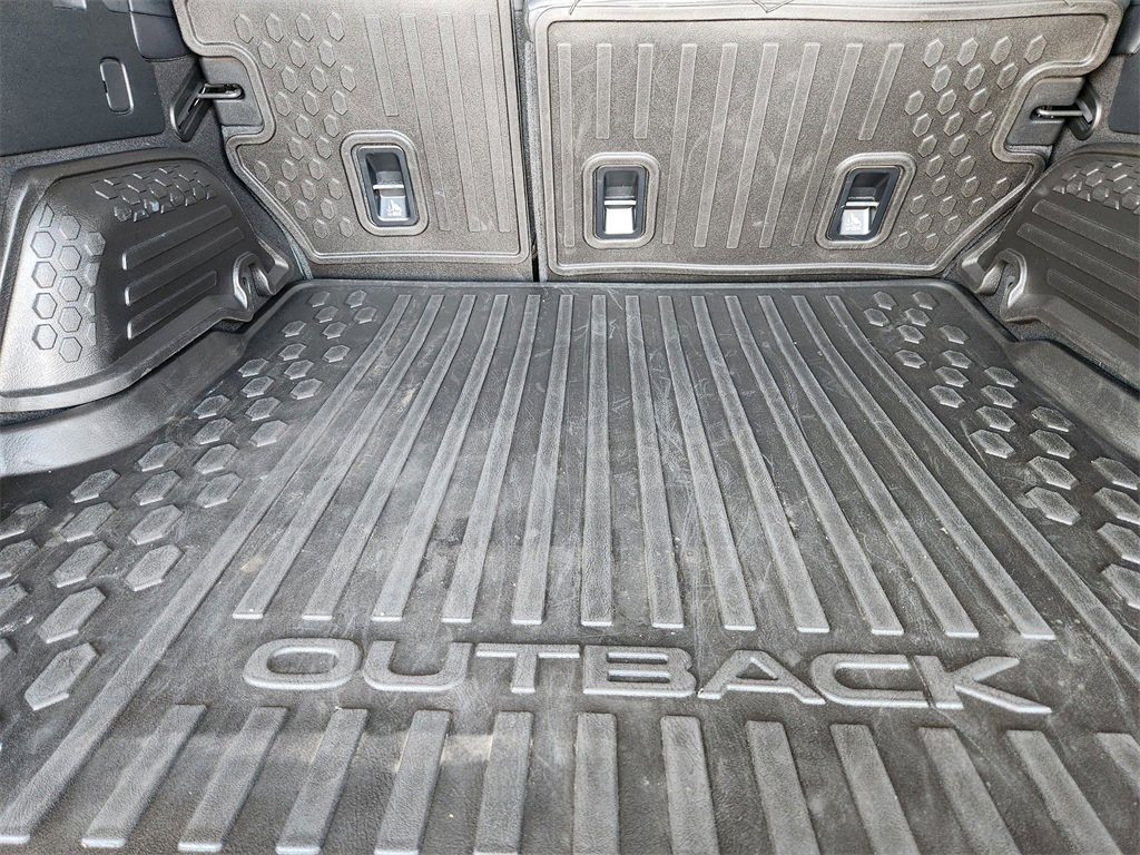 Used 2022 Subaru Outback Limited image 21