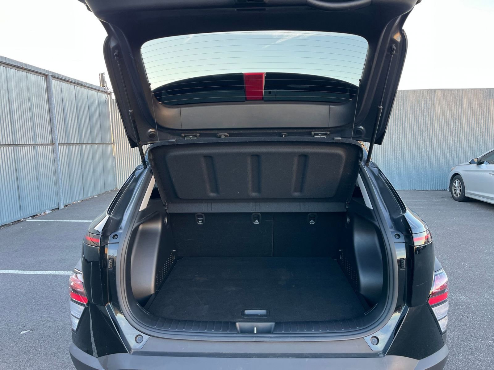 Used 2025 Hyundai Kona SEL image 31