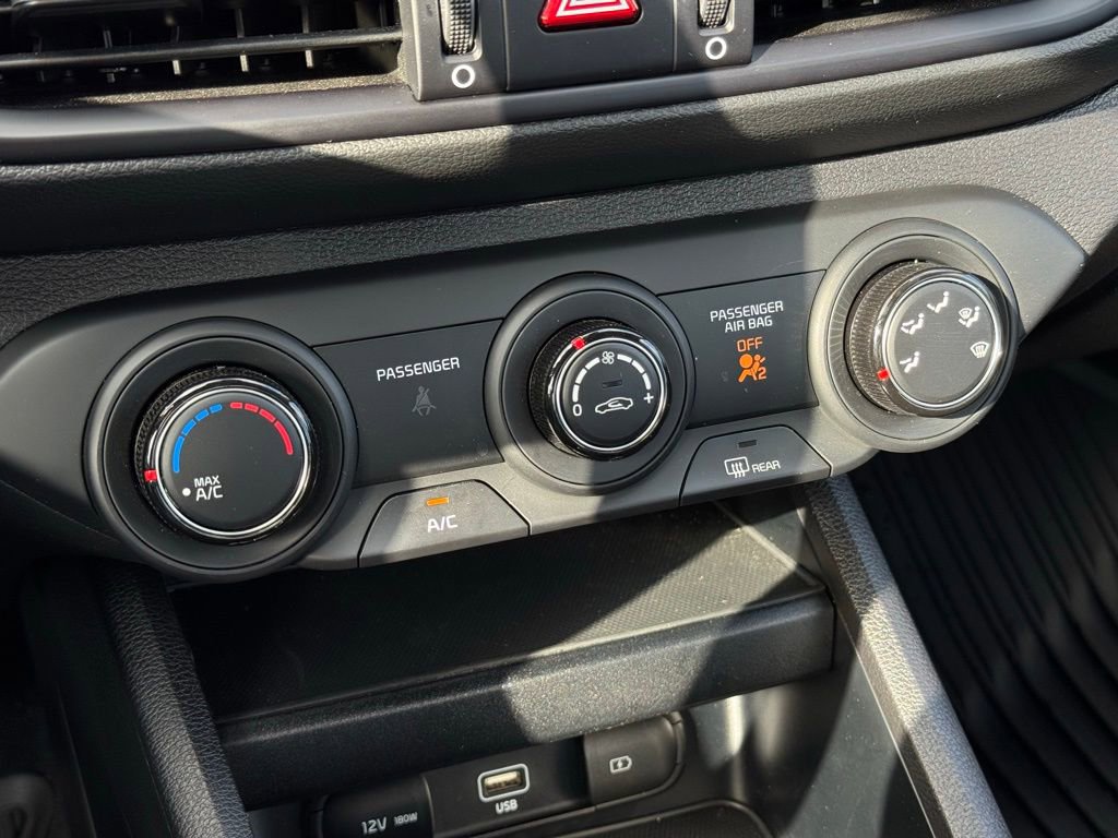 Used 2024 Kia Forte LX image 27