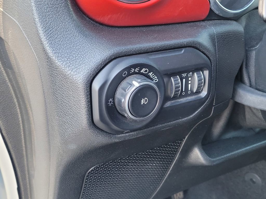Used 2020 Jeep Wrangler Unlimited Rubicon AWD/4WD image 16