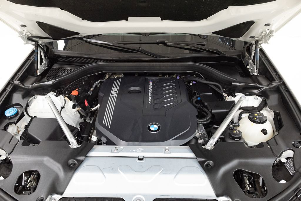 Used 2023 BMW X4 M40i AWD/4WD image 3