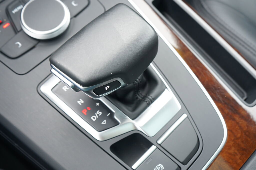 Used 2018 Audi Q5 2.0T Premium Plus w/ Premium Plus Package AWD/4WD image 15