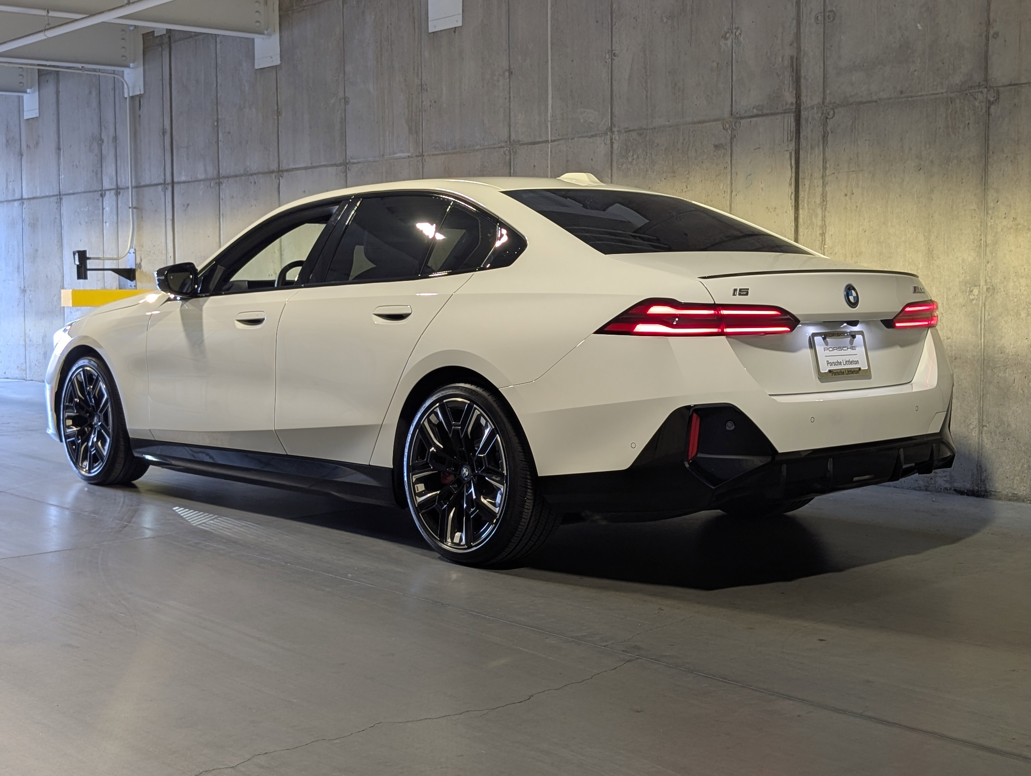 Used 2024 BMW i5 M60 w/ Premium Package image 3