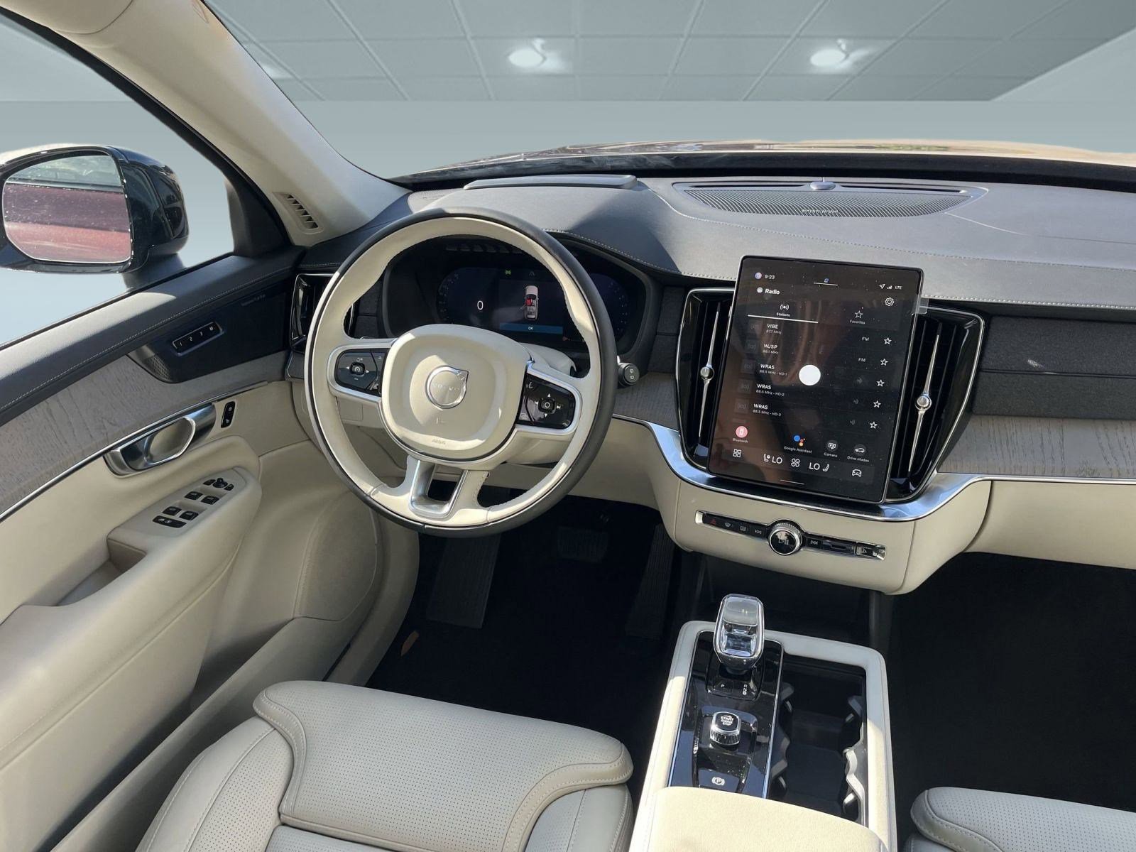 New 2026 Volvo XC90 B6 Ultra w/ Protection Package image 29