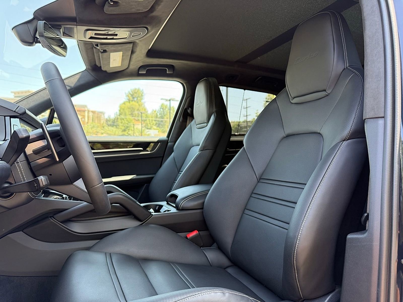 New 2025 Porsche Cayenne Turbo AWD/4WD image 5