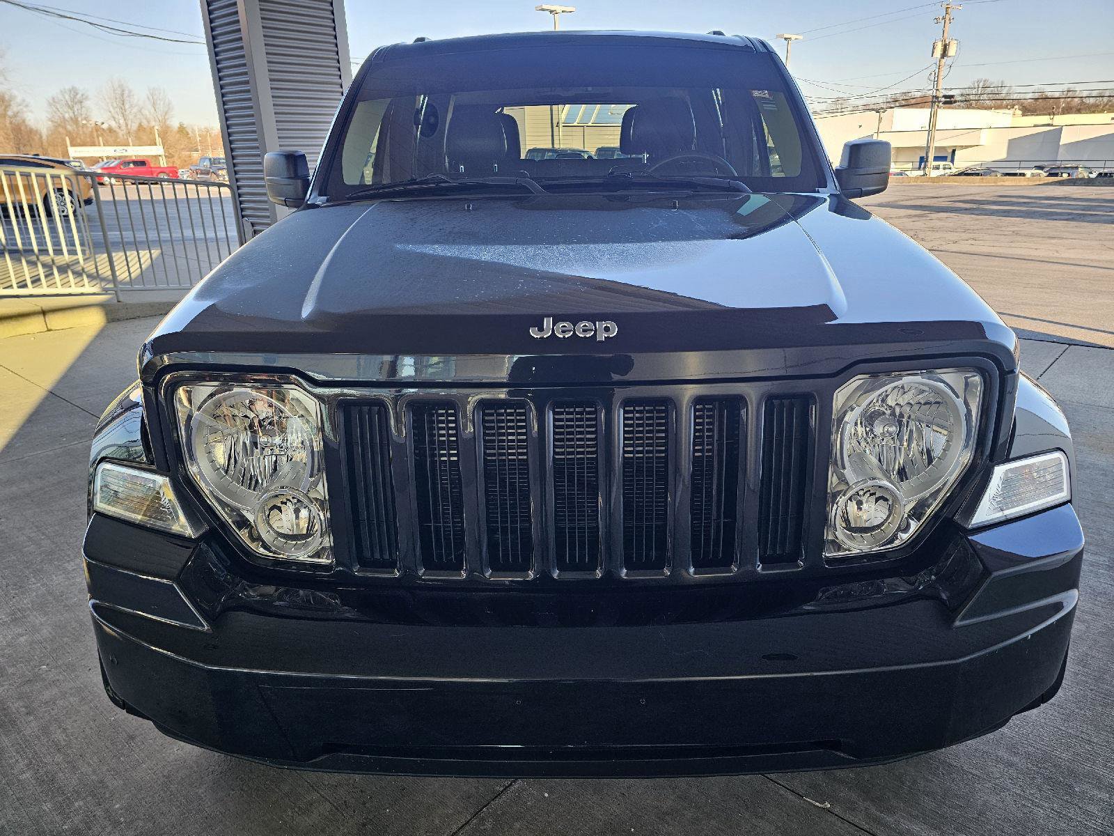 Used 2012 Jeep Liberty Sport image 8