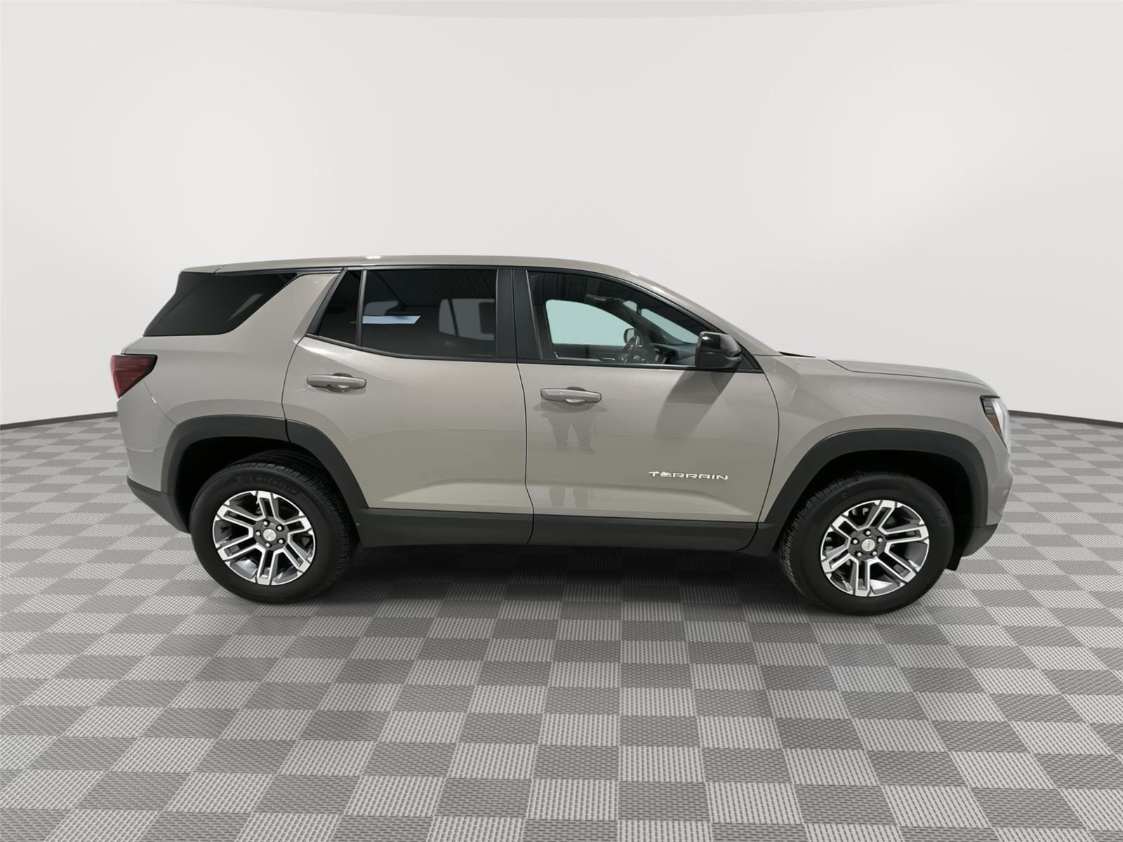 Used 2025 GMC Terrain Elevation image 6