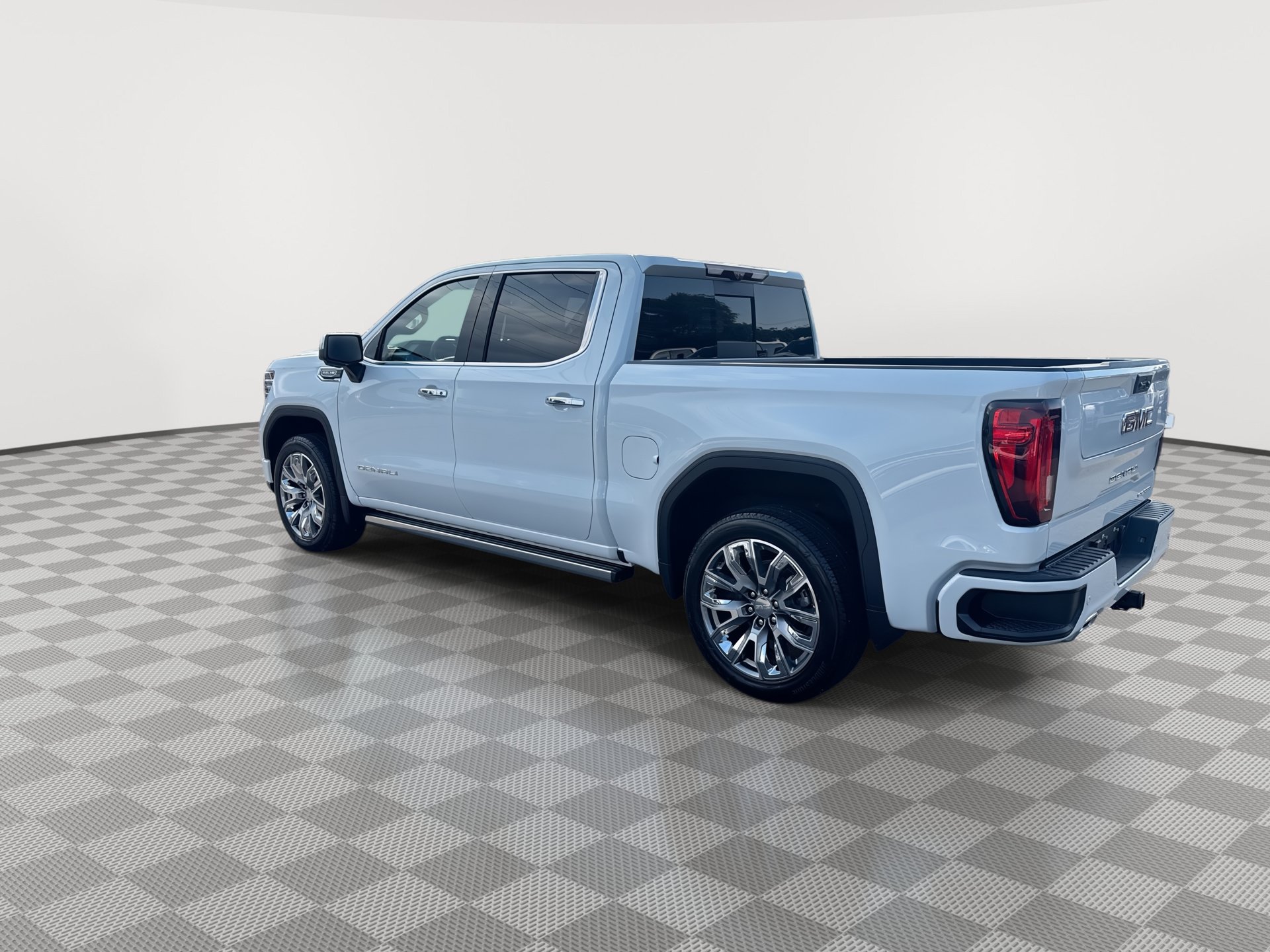 New 2026 GMC Sierra 1500 Denali w/ Denali Reserve Package AWD/4WD image 6