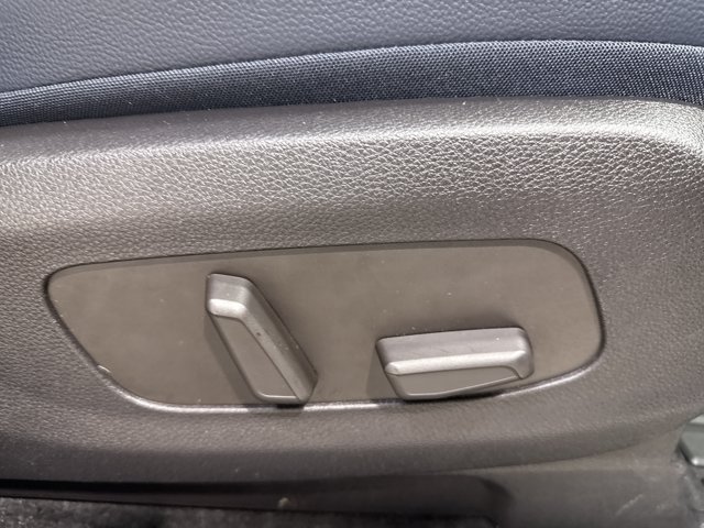 Certified 2025 Kia Carnival SX Prestige FWD image 36