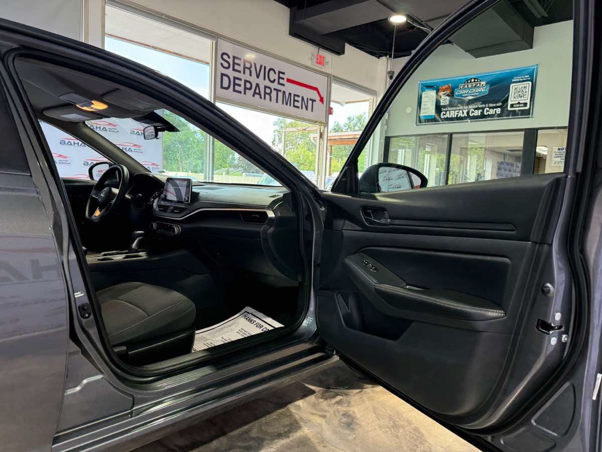 Used 2026 Nissan Altima 2.5 SV AWD/4WD image 35