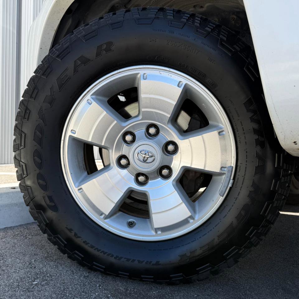 Used 2013 Toyota Tacoma 4x4 Double Cab w/ TRD Sport Pkg image 24