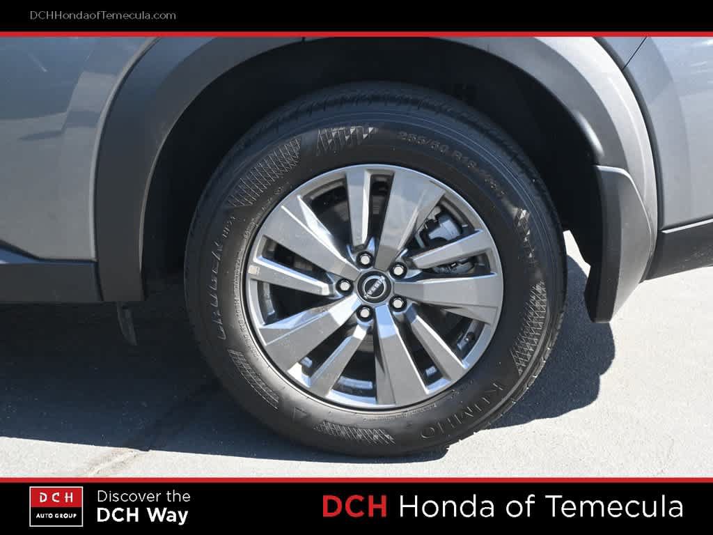 Used 2025 Nissan Pathfinder SV FWD image 24