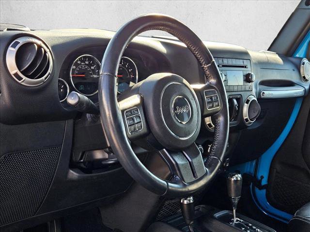 Used 2017 Jeep Wrangler Unlimited Sahara w/ Connectivity Group image 8