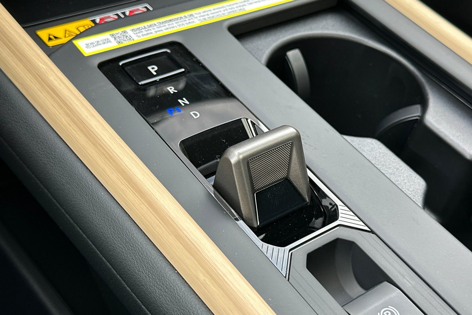 New 2026 Lexus ES 350e w/ Executive Package FWD image 17