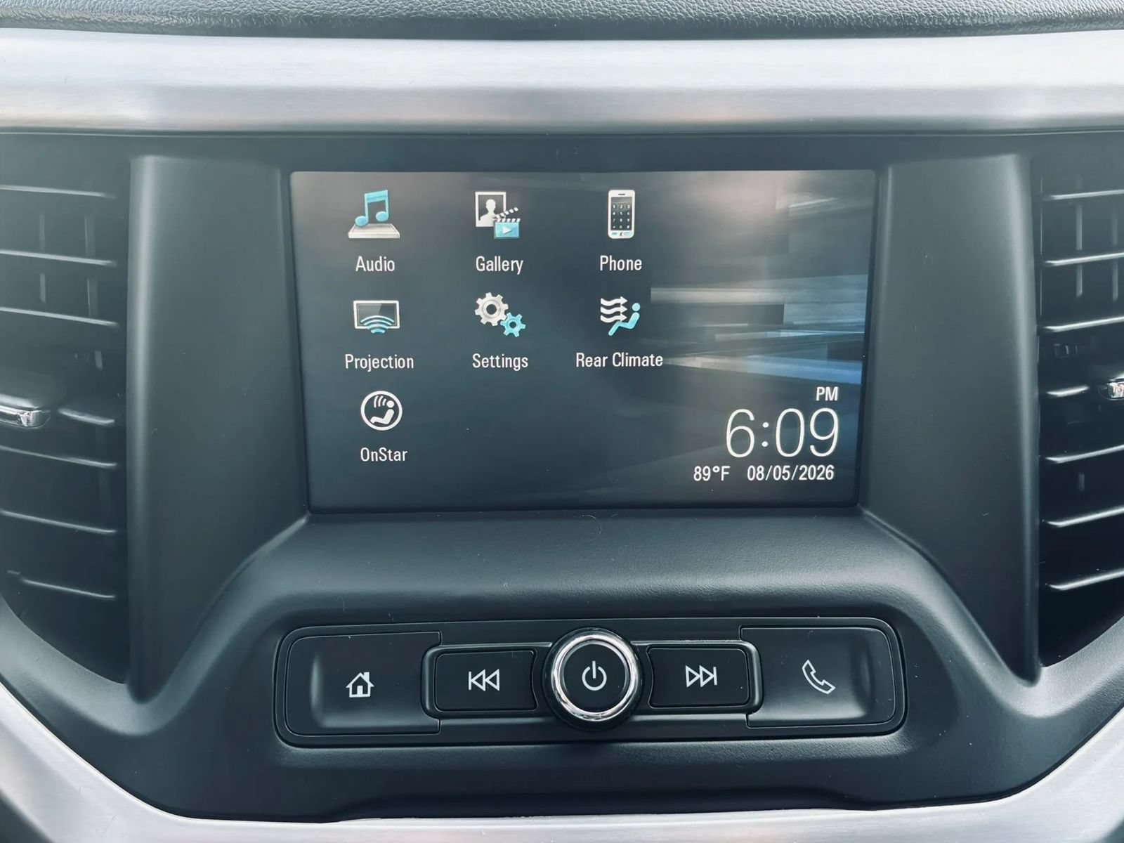 Used 2017 GMC Acadia SLE AWD/4WD image 28