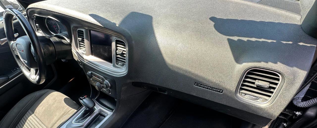 Used 2023 Dodge Charger SXT RWD image 11