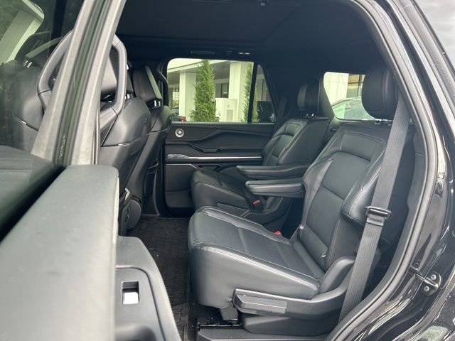 Used 2025 Lincoln Navigator Reserve w/ Jet Appearance Package AWD/4WD image 23