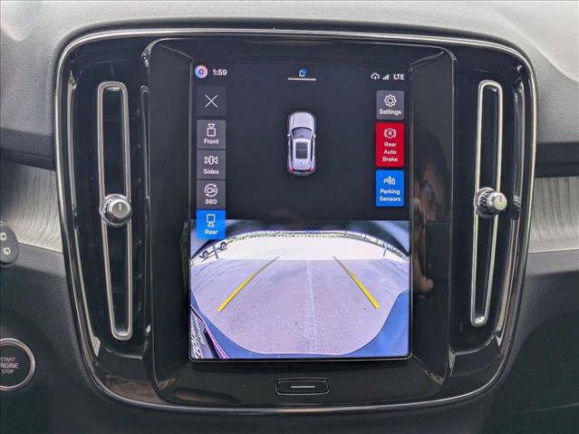 Used 2023 Volvo XC40 B5 Plus w/ Driver Assist Package AWD/4WD image 14