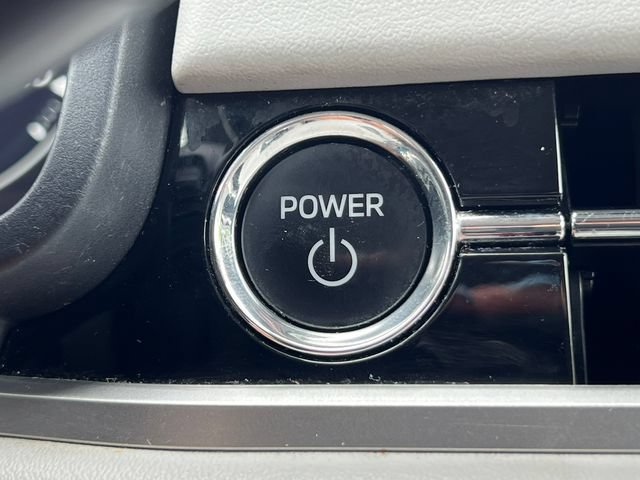 Used 2024 Mitsubishi Outlander SEL AWD/4WD image 38