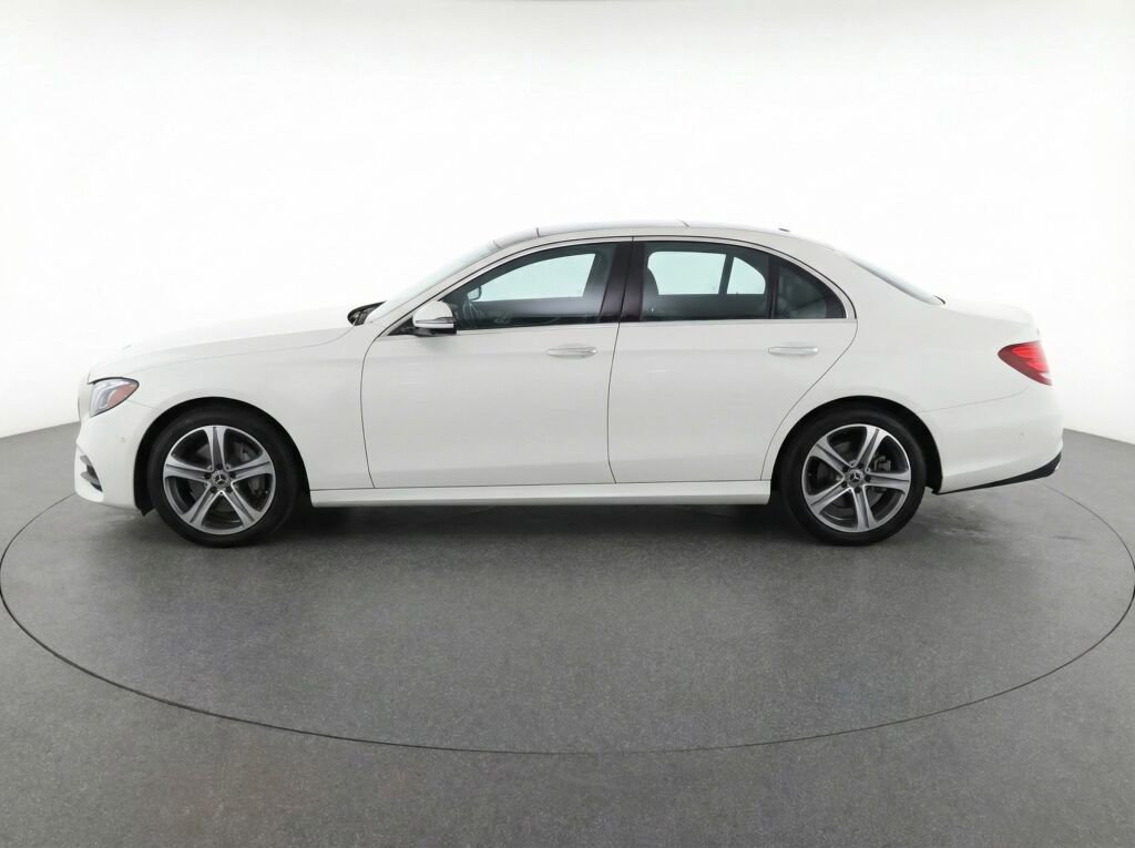 Used 2019 Mercedes-Benz E 300 4MATIC image 6
