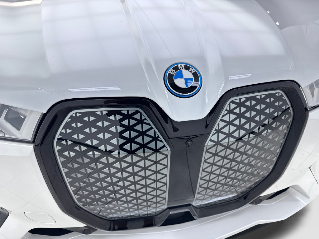 Used 2023 BMW iX M60 w/ Executive Package AWD/4WD image 28