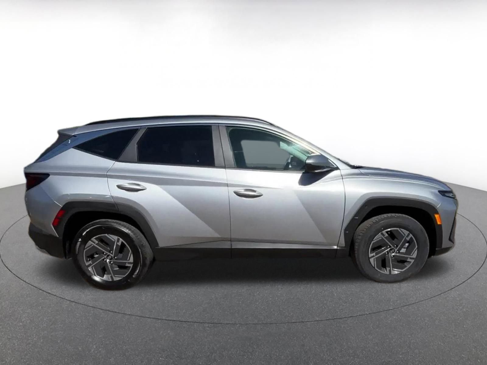 Used 2025 Hyundai Tucson Blue image 16