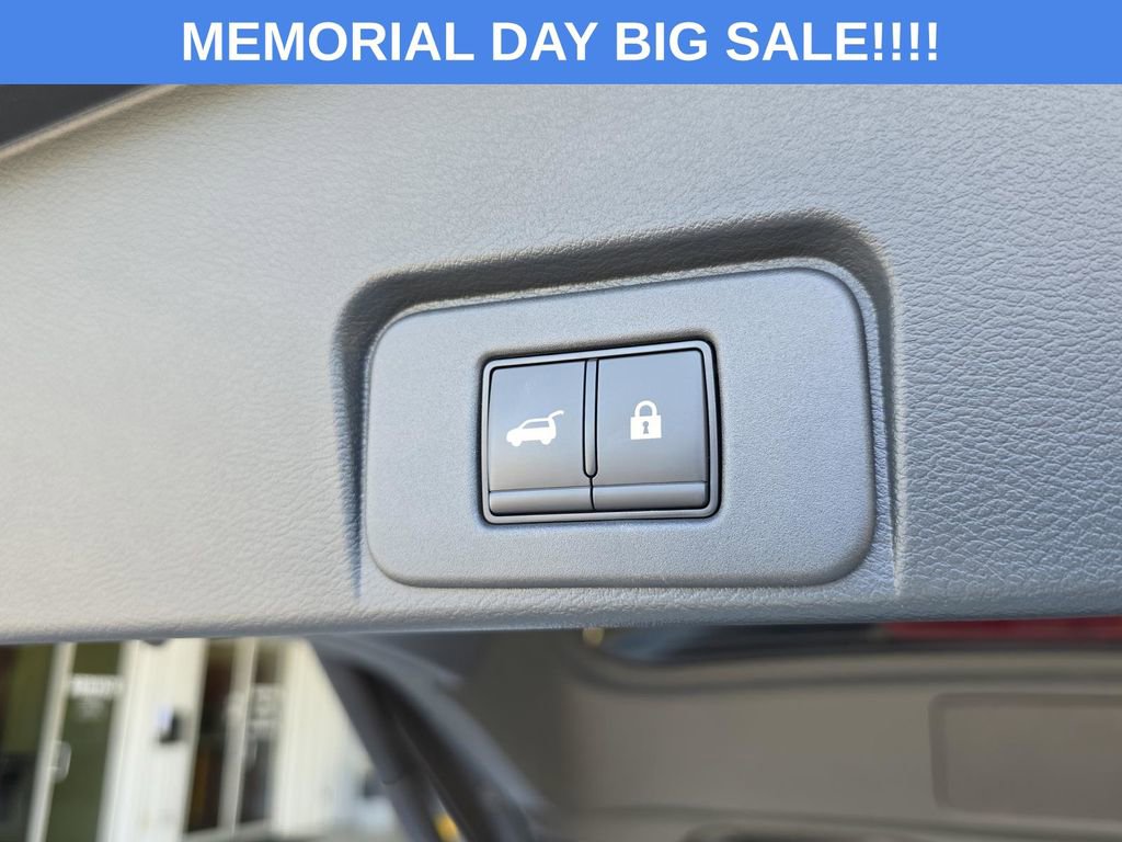 Used 2025 Nissan Rogue Platinum FWD image 14