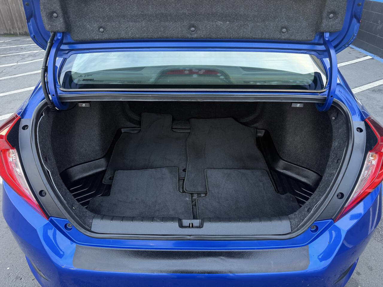 Used 2021 Honda Civic EX image 16