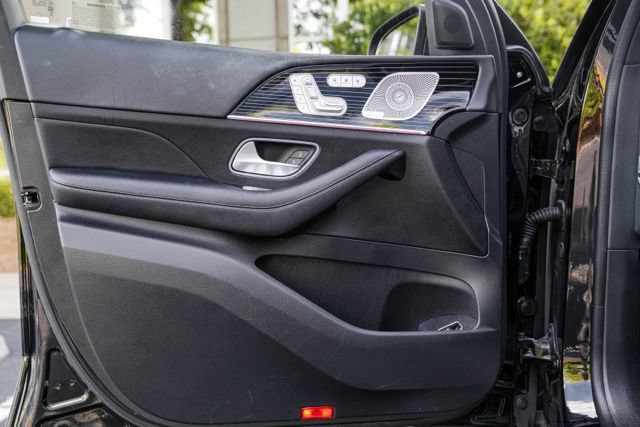 Used 2024 Mercedes-Benz GLS 450 4MATIC w/ Pinnacle Trim Package image 49