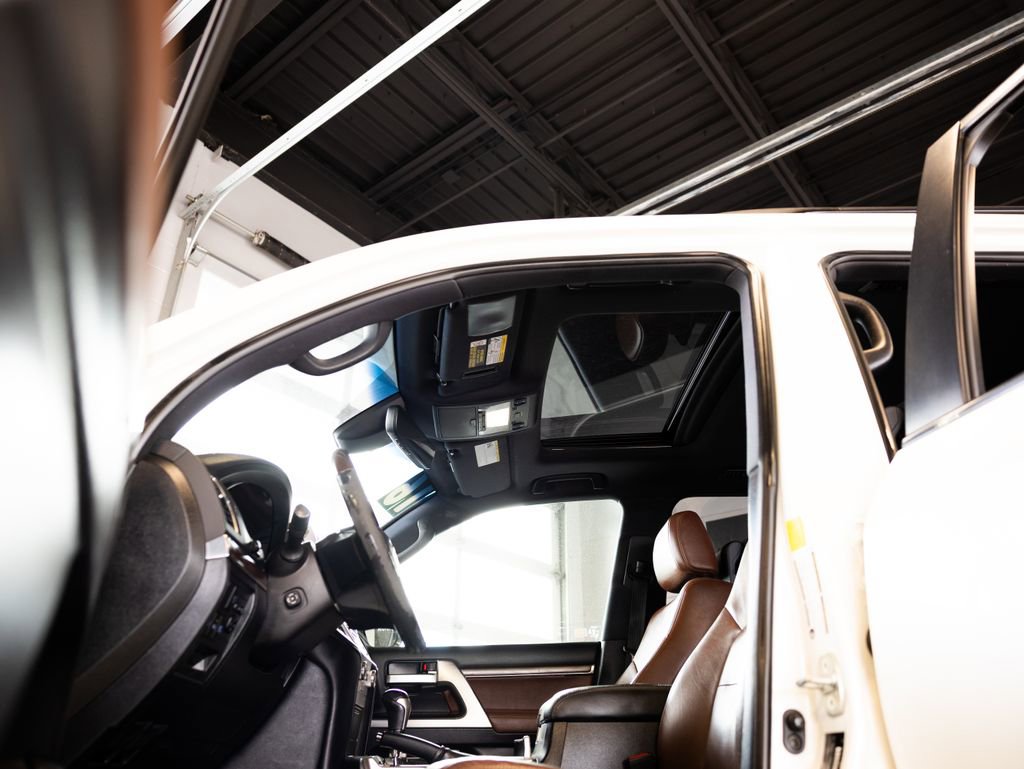 Used 2016 Toyota Land Cruiser AWD/4WD image 11