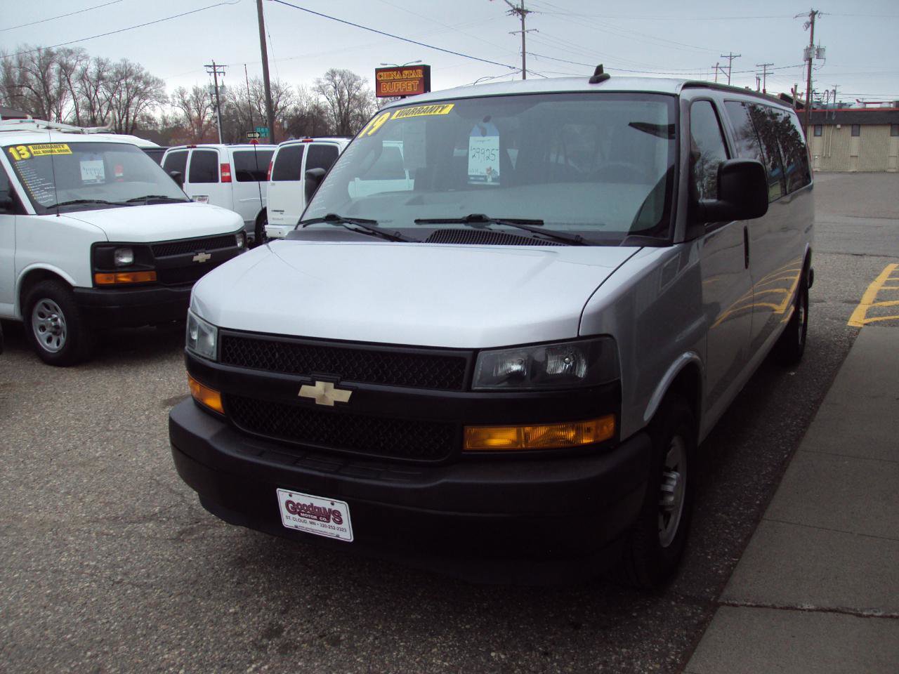 Used 2019 Chevrolet Express 3500 LS RWD image 5