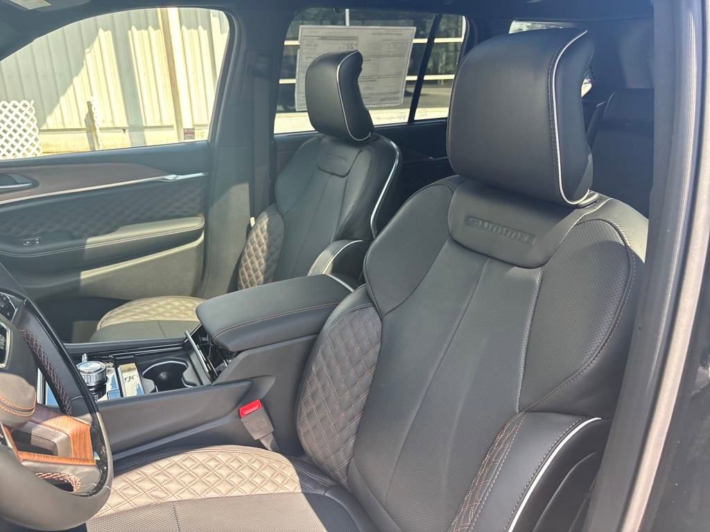 New 2025 Jeep Grand Cherokee Summit w/ Adv Protech Group IV image 16