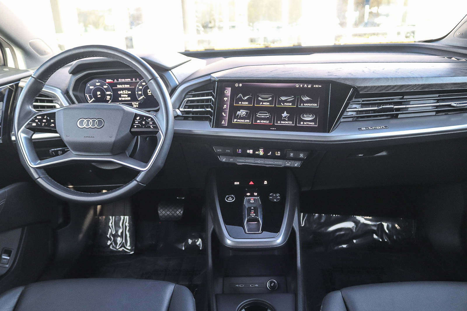 Used 2023 Audi Q4 e-tron Premium Plus w/ Premium Plus RWD image 13