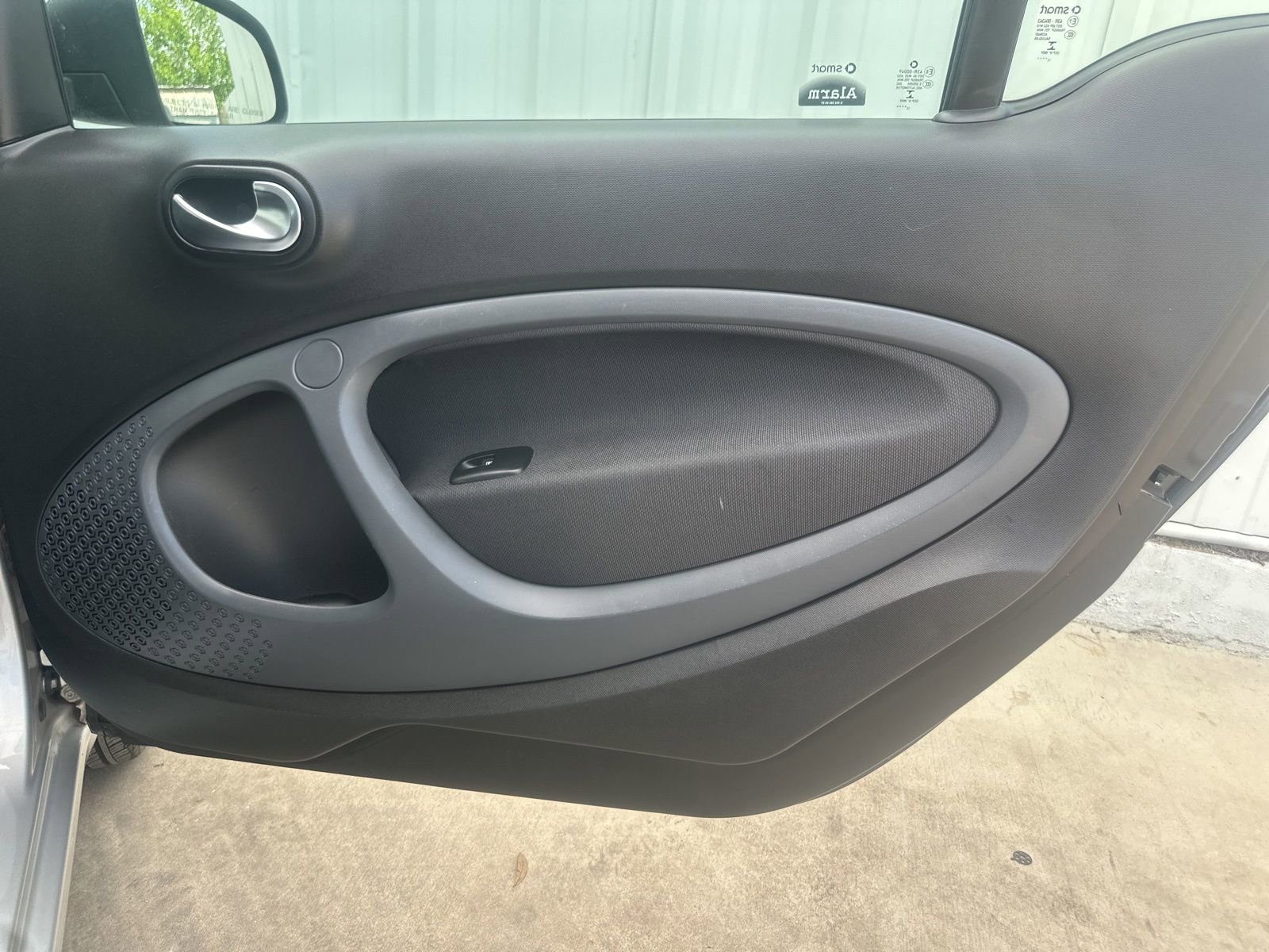 Used 2016 smart fortwo Prime RWD image 13