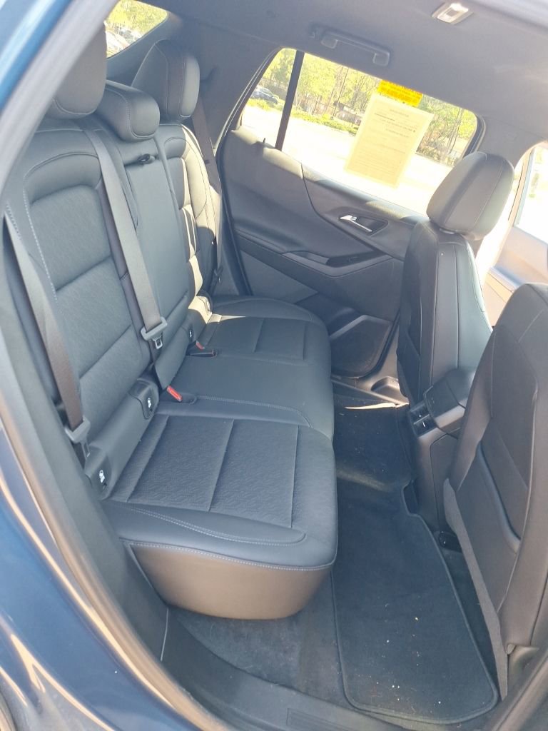 Certified 2025 Chevrolet Equinox LT w/ Convenience Package II image 19