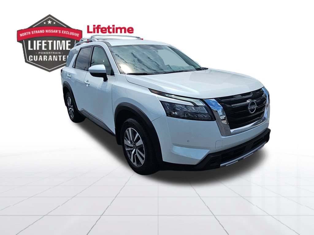 Certified 2025 Nissan Pathfinder SL AWD/4WD image 5