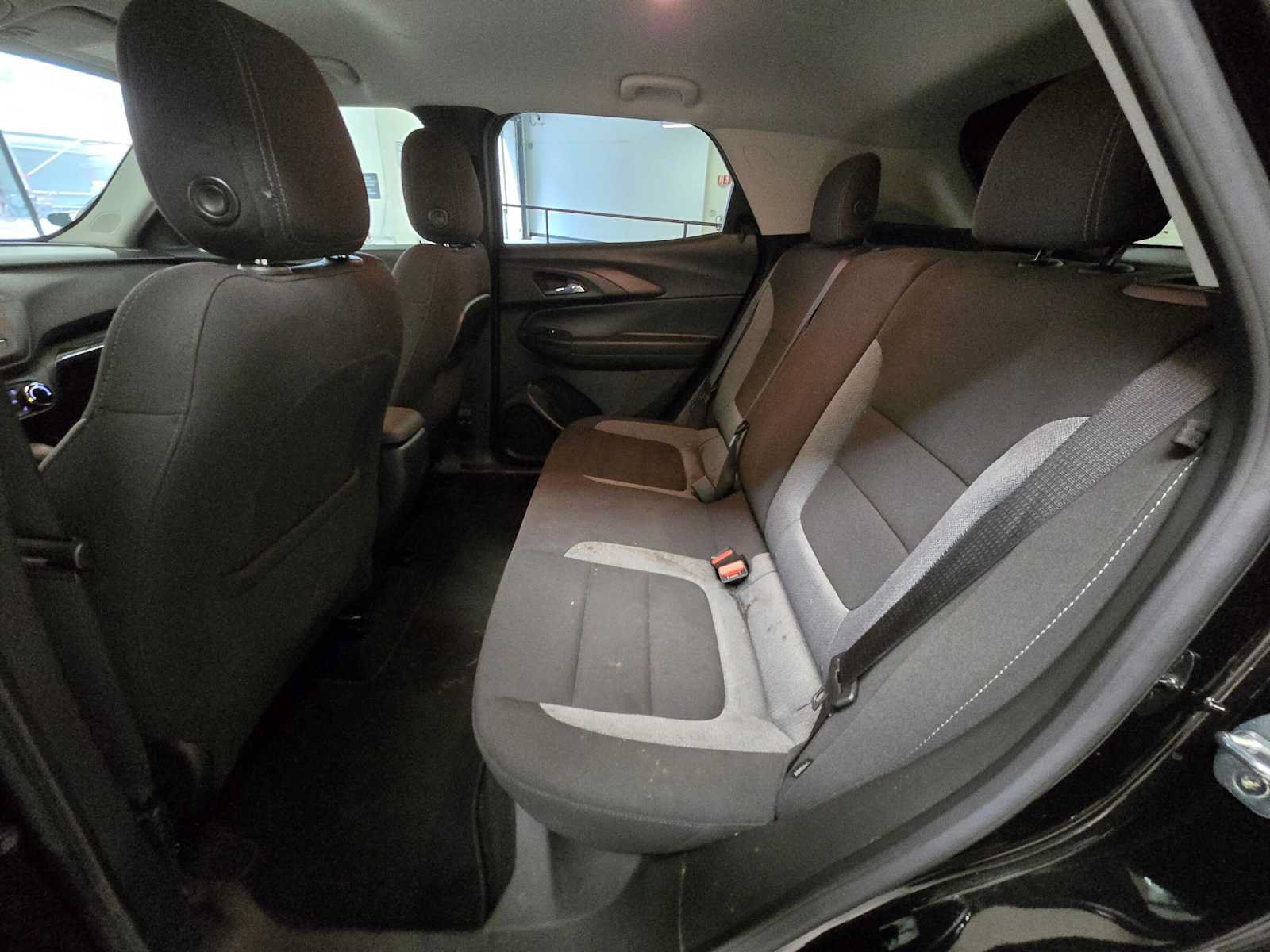 Used 2023 Chevrolet TrailBlazer LT FWD image 16