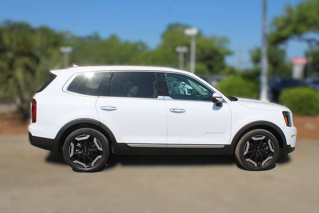 Used 2023 Kia Telluride S w/ S Sunroof Package image 5